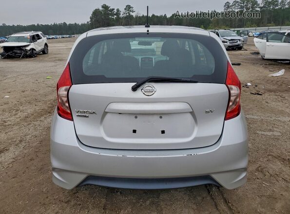 3N1CE2CPXJL369796 2018 NISSAN VERSA Silver Вид ззаду