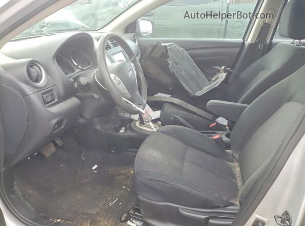 3N1CN7AP2KL863474 2019 NISSAN VERSA Silver Widok wnętrza z przodu