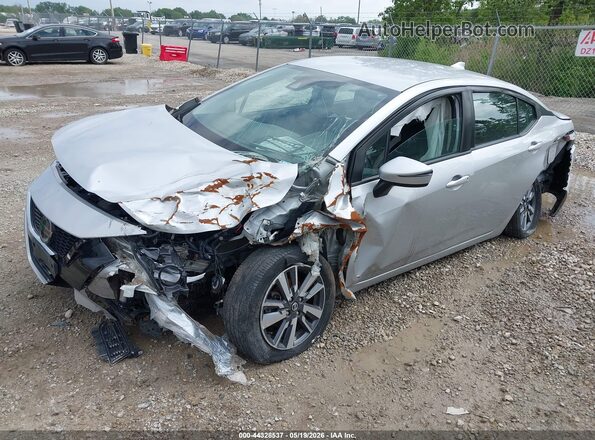 3N1CN8EV2LL809527 2020 NISSAN VERSA Silver Przód lewy