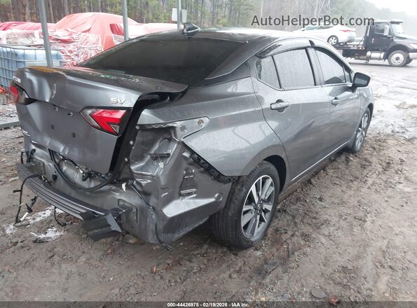 3N1CN8EV3PL871220 2023 NISSAN VERSA Серый Задняя правая четверть