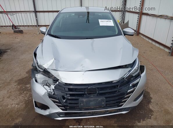 3N1CN8EV5PL856010 2023 NISSAN VERSA Серебряный Вид задней части салона
