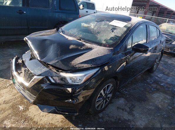 3N1CN8EVXML893565 2021 NISSAN VERSA Черный Передняя левая четверть