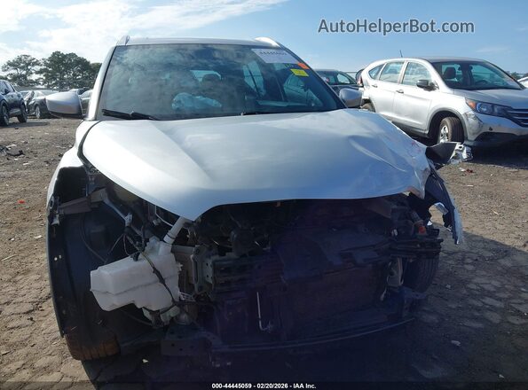 3N1CP5CU0JL536944 2018 NISSAN KICKS Silver Widok wnętrza z tyłu