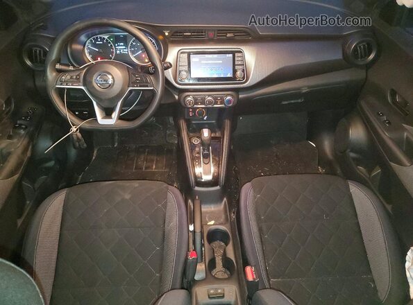 3N1CP5CU5KL502578 2019 NISSAN KICKS Silver Widok deski rozdzielczej