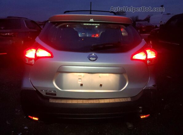 3N1CP5CU5KL502578 2019 NISSAN KICKS Silver Widok z tyłu