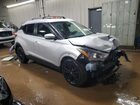 2019 Nissan Kicks Sv Silver vin: 3N1CP5CU5KL522152