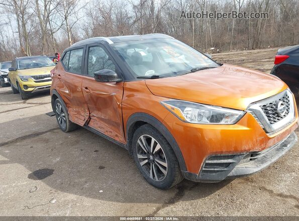 3N1CP5CU7JL518568 2018 NISSAN KICKS Orange Przód prawy