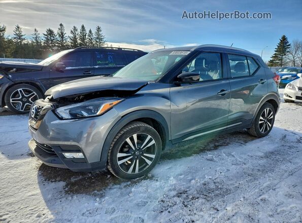 3N1CP5CU8KL549300 2019 NISSAN KICKS Серый Передняя левая четверть