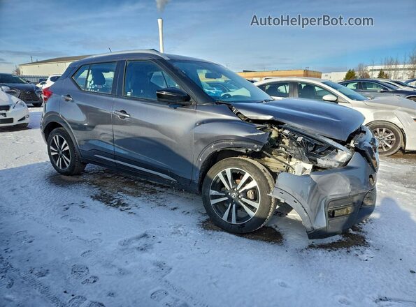 3N1CP5CU8KL549300 2019 NISSAN KICKS Серый Передняя правая четверть