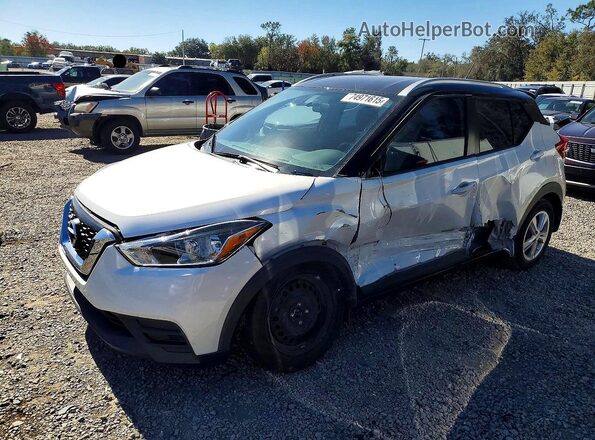 3N1CP5CUXKL471022 2019 NISSAN KICKS Белый Передняя левая четверть