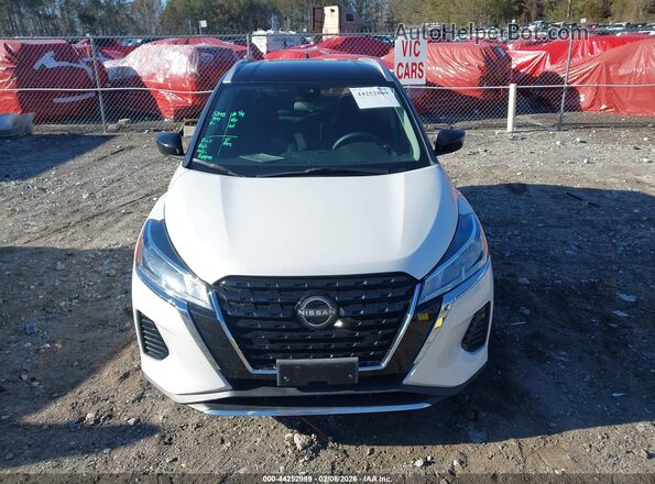 3N1CP5CV0RL544188 2024 NISSAN KICKS White Vista interior trasera