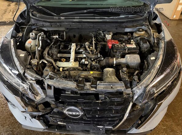 3N1CP5DV1RL555019 2024 NISSAN KICKS Серый Вид салона спереди