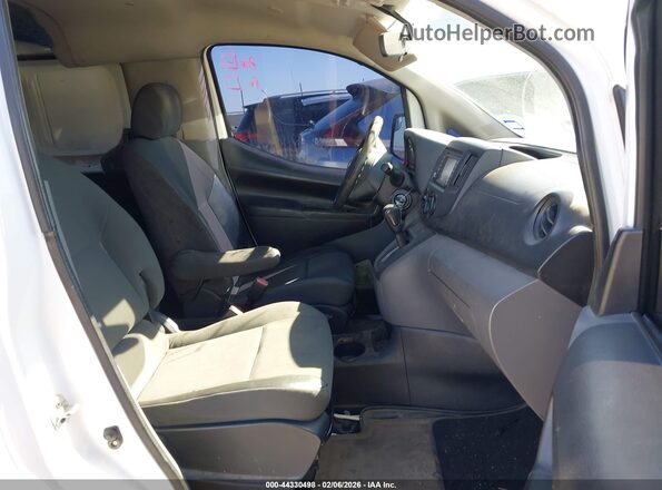 3N6CM0KNXGK696943 2016 NISSAN NV200 Белый Вид салона спереди
