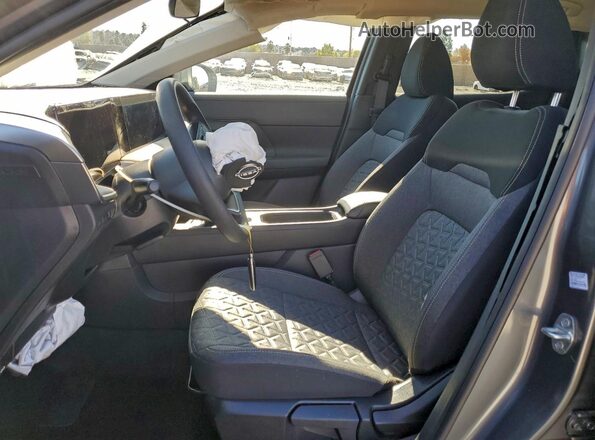 3N8AP6CE1TL302886 2026 NISSAN KICKS Charcoal Vista interior delantera