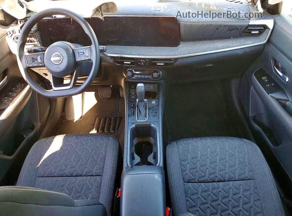 3N8AP6CE1TL314178 2026 NISSAN KICKS Tan Vista del salpicadero