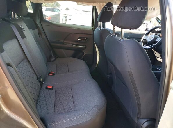 3N8AP6CE1TL314178 2026 NISSAN KICKS Tan Vista interior trasera