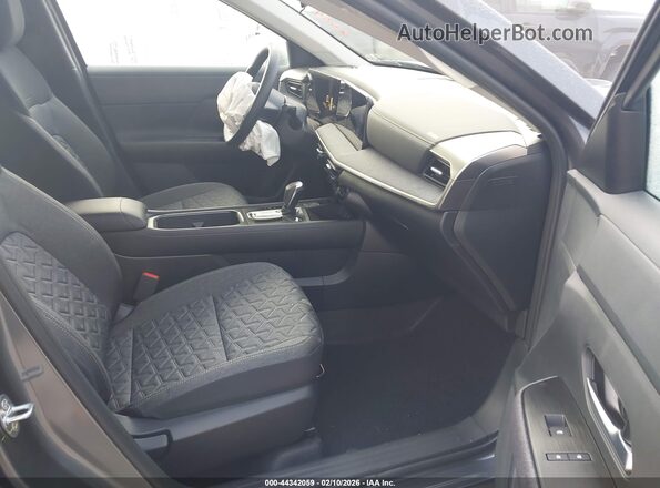 3N8AP6CE4TL329337 2026 NISSAN KICKS Gray Vista interior delantera