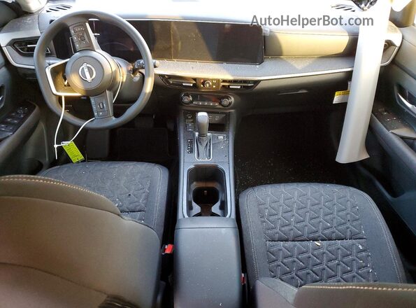 3N8AP6CEXTL313143 2026 NISSAN KICKS Gray Widok deski rozdzielczej