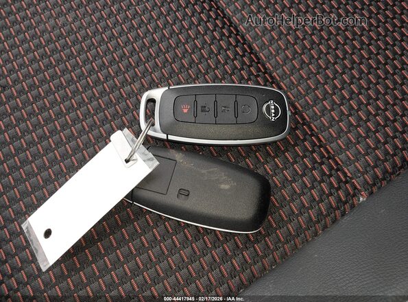 3N8AP6DC1SL308490 2025 NISSAN KICKS Белый Вид панели приборов