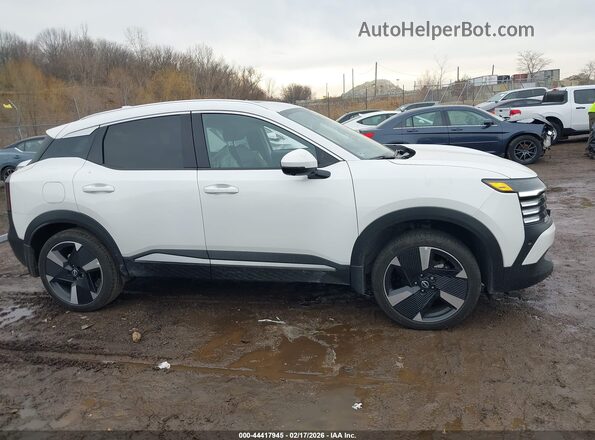 3N8AP6DC1SL308490 2025 NISSAN KICKS Белый Вид задней части салона