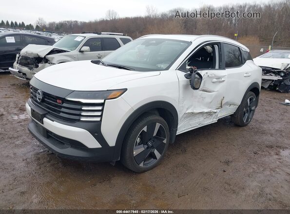 3N8AP6DC1SL308490 2025 NISSAN KICKS Белый Передняя левая четверть