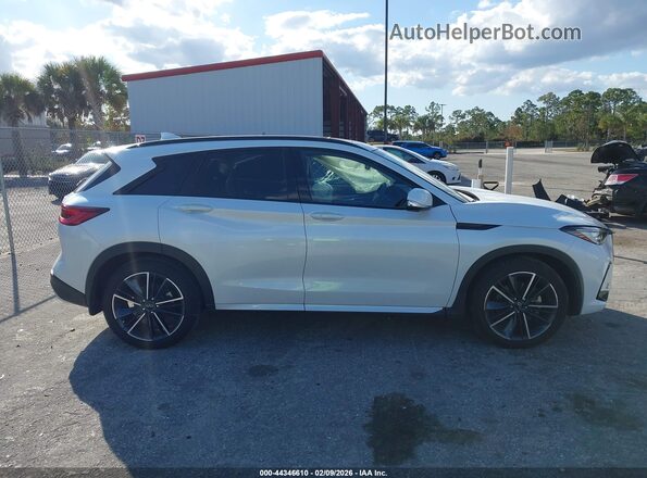 3PCAJ5FAXRF102189 2024 INFINITI QX50 White Widok wnętrza z tyłu