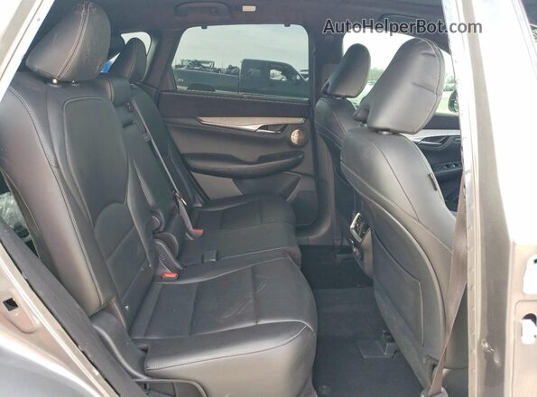 3PCAJ5M18KF105679 2019 INFINITI QX50 Gray Widok wnętrza z tyłu