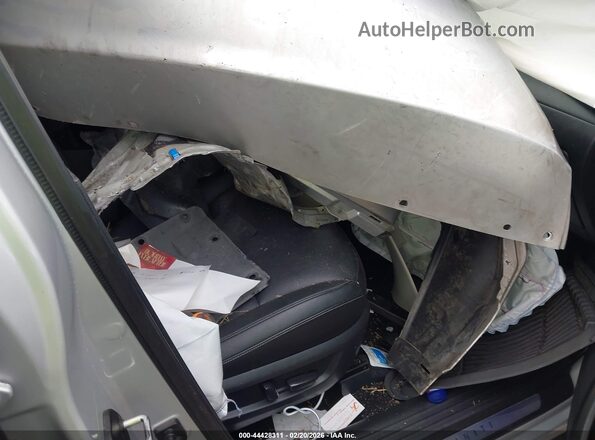 3PCAJ5M18KF122501 2019 INFINITI QX50 Серебряный Вид салона спереди