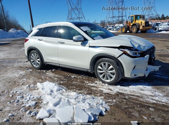 3PCAJ5M31KF113253 2019 INFINITI QX50 Белый Передняя правая четверть