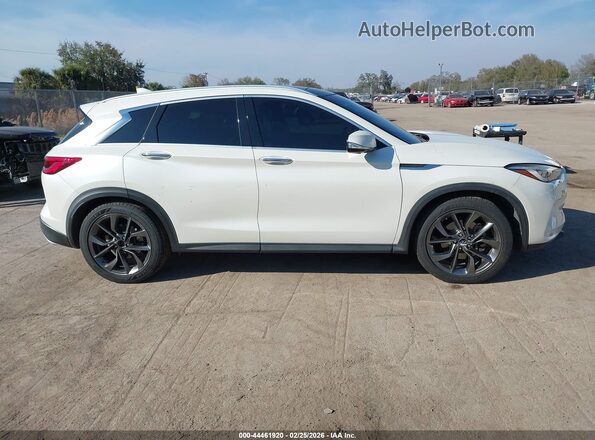 3PCAJ5M38KF103299 2019 INFINITI QX50 White Widok zestawu wskaźników