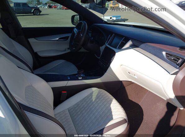 3PCAJ5M38KF103299 2019 INFINITI QX50 White Widok wnętrza z przodu