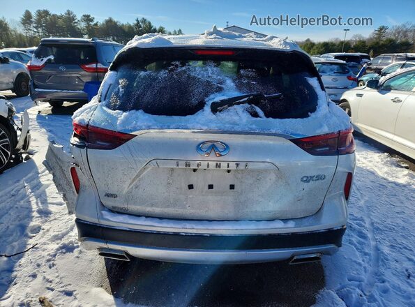 3PCAJ5M38KF118806 2019 INFINITI QX50 Белый Вид сзади