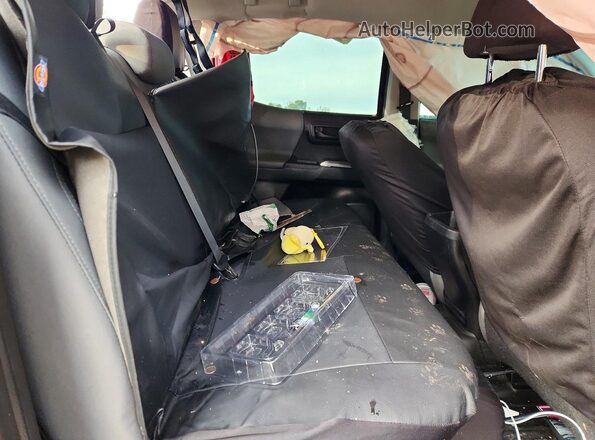 3TMAZ5CN6MM158778 2021 TOYOTA LE Gray Rear seats view