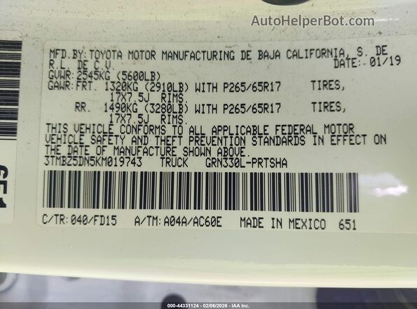 3TMBZ5DN5KM019743 2019 TOYOTA TACOMA Белый Вид подкапотного пространства