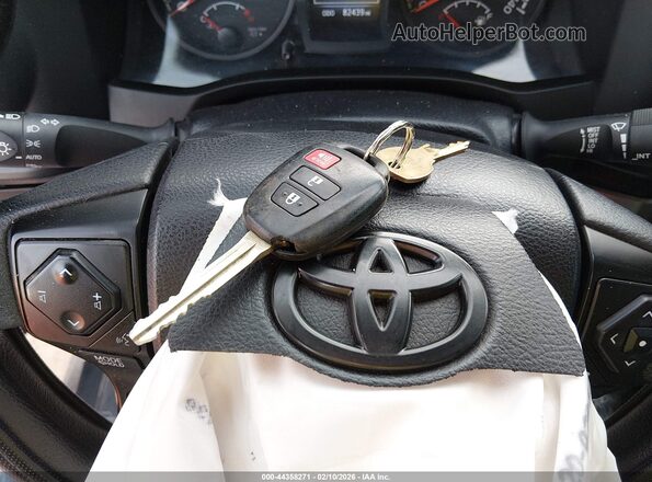 3TMCZ5AN1MM444128 2021 TOYOTA TACOMA Белый Вид панели приборов