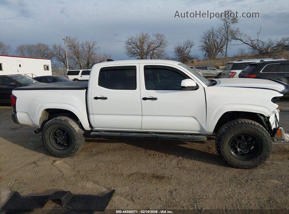 3TMCZ5AN1MM444128 2021 TOYOTA TACOMA Белый Вид задней части салона