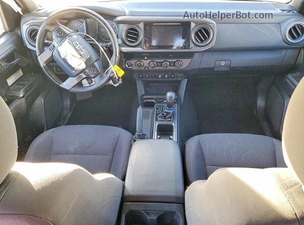 3TMDZ5BN3KM079550 2019 TOYOTA LE Белый Вид панели приборов
