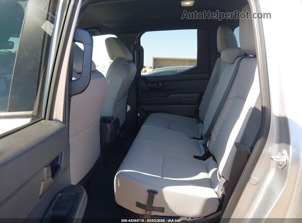 3TMKB5FN2TM055697 2026 TOYOTA TACOMA Silver Vista de la etiqueta del VIN