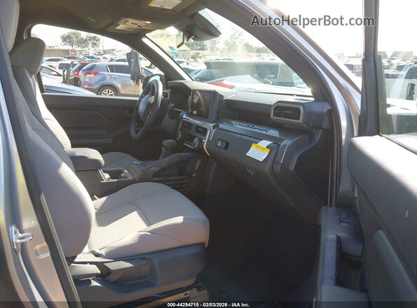 3TMKB5FN2TM055697 2026 TOYOTA TACOMA Silver Vista interior delantera