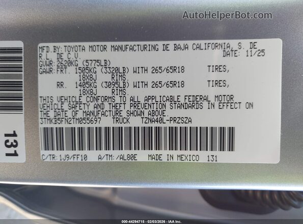 3TMKB5FN2TM055697 2026 TOYOTA TACOMA Silver Vista del compartimento del motor