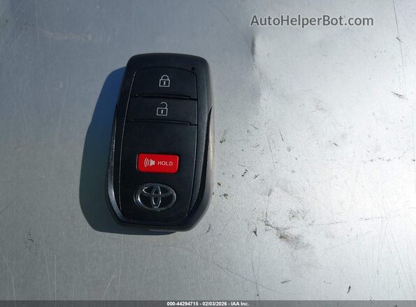 3TMKB5FN2TM055697 2026 TOYOTA TACOMA Silver Vista del salpicadero