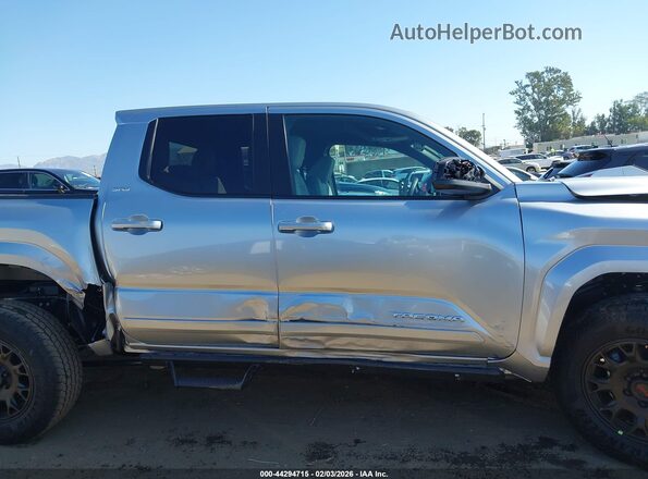 3TMKB5FN2TM055697 2026 TOYOTA TACOMA Silver Vista interior de 360 grados