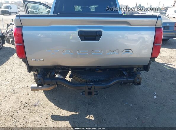 3TMLB5JN1TM215483 2026 TOYOTA TACOMA Серебряный Вид спереди