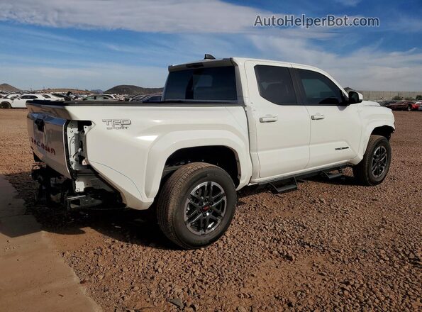 3TMLB5JN7TM212944 2026 TOYOTA LE Белый Задняя правая четверть