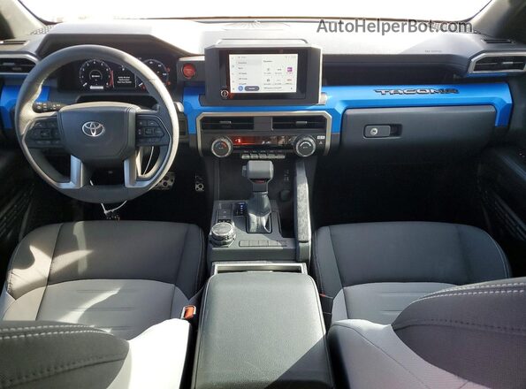 3TMLB5JN7TM212944 2026 TOYOTA LE Белый Вид панели приборов