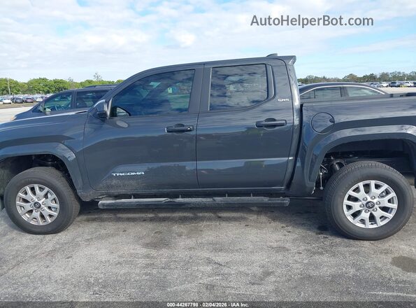 3TYKB5FN7ST029518 2025 TOYOTA TACOMA Gray 360 interior view
