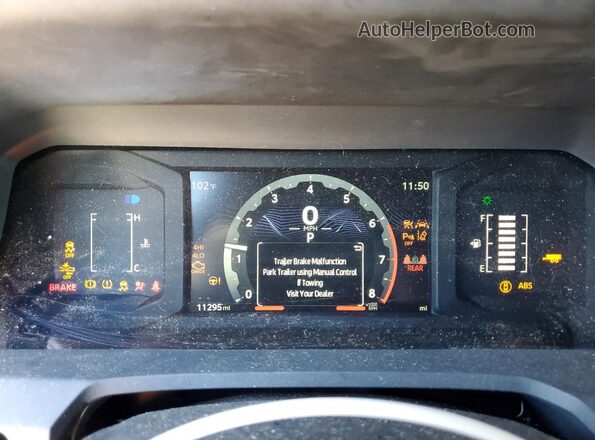 3TYLB5JNXRT019829 2024 TOYOTA LE White ხელსაწყოთა პანელის ხედი