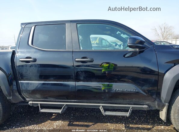 3TYLC5LN4RT013891 2024 TOYOTA TACOMA HYBRID Черный Вид задней части салона