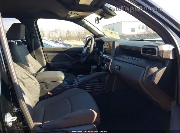 3TYLD5KN9ST020338 2025 TOYOTA TACOMA Black Widok wnętrza z przodu