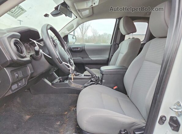 3TYRX5GN2NT039814 2022 TOYOTA TACOMA White Widok wnętrza z przodu